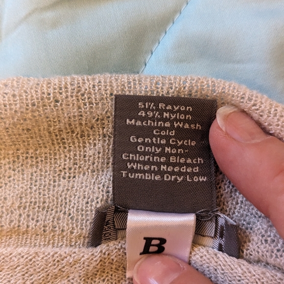 Ann Taylor ruffle-edge cardigan - Picture 5 of 6